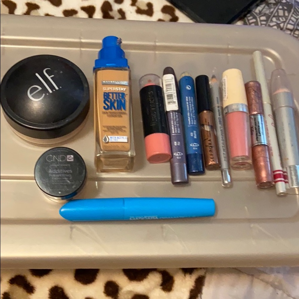 Makeup bundle